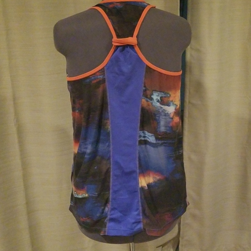 Workout tank - Picture 2 of 3